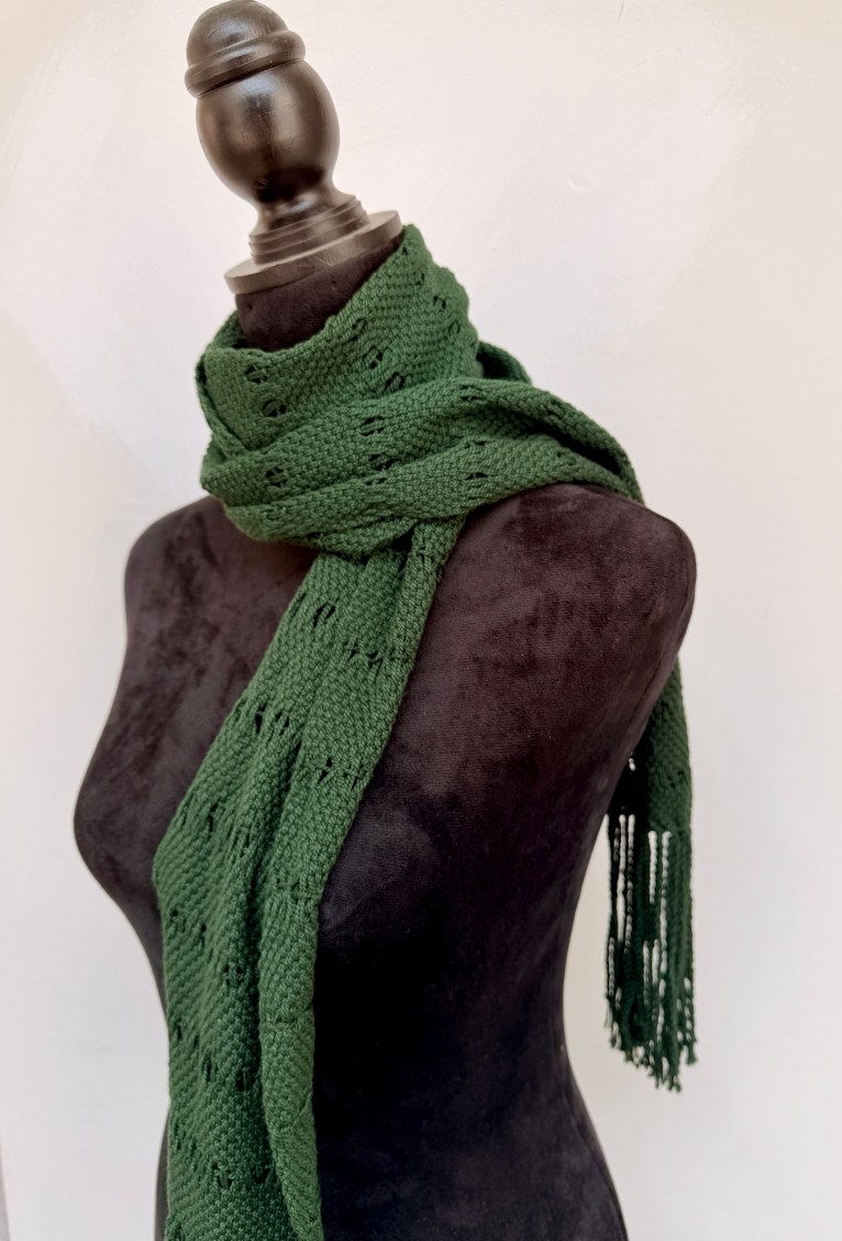 Bosque Lace, handwoven green lace scarf, second view